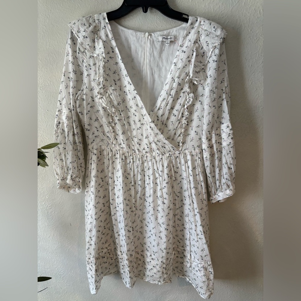 Ruffled Pleat-Sleeve Mini‎ Dress in Spring Fling